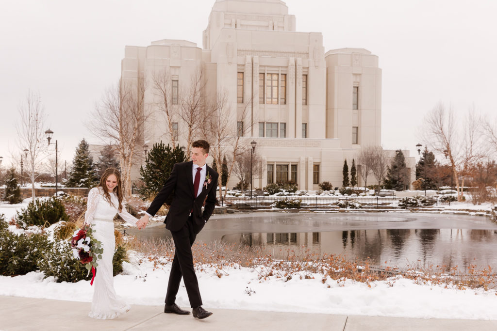 Winter Idaho Temple Wedding