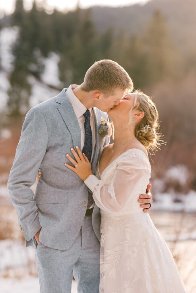 Snowy Bride and Groom Portraits 